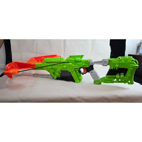 Nerf Zombie Strike Dreadbolt Crossbow Blaster B9091 – Good Condition w/2 Darts - Picture 3 of 7